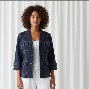 LOFT Petite Dark Blue Blazer with White Contrast Stitching – Size 12P